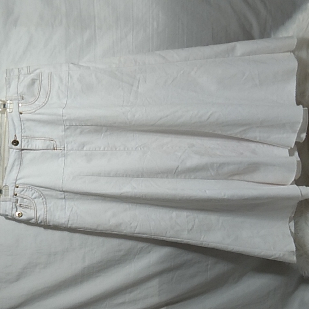 White Jean Maxi Skirt Sz.18W Great Condition Factory Distressed Hem (X-61 CRATE